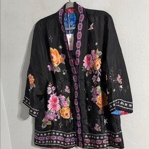 Reversible NWT Jade Johnny Was Black Floral Kimono Robe